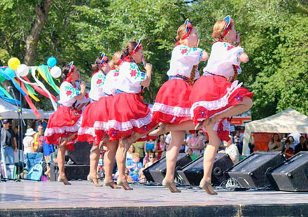 Kozak dancers