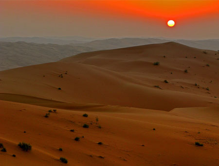 Sunset in Rub al-Khali, an empty quarter desert in Saudi Arabia